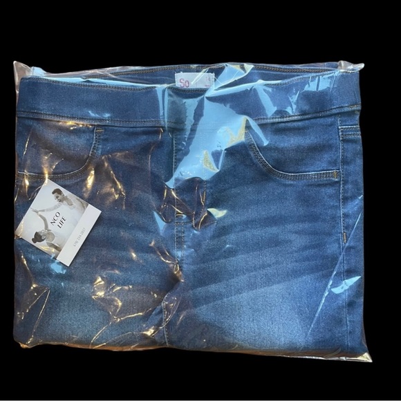 Bundle of SO Girls Pull on Blue Light Wash and Blue Medium Wash jeggings size 14 - Picture 11 of 11